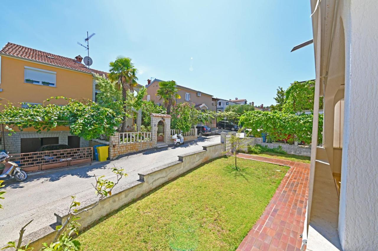 Apartman Blaz Apartment โปเรช ภายนอก รูปภาพ